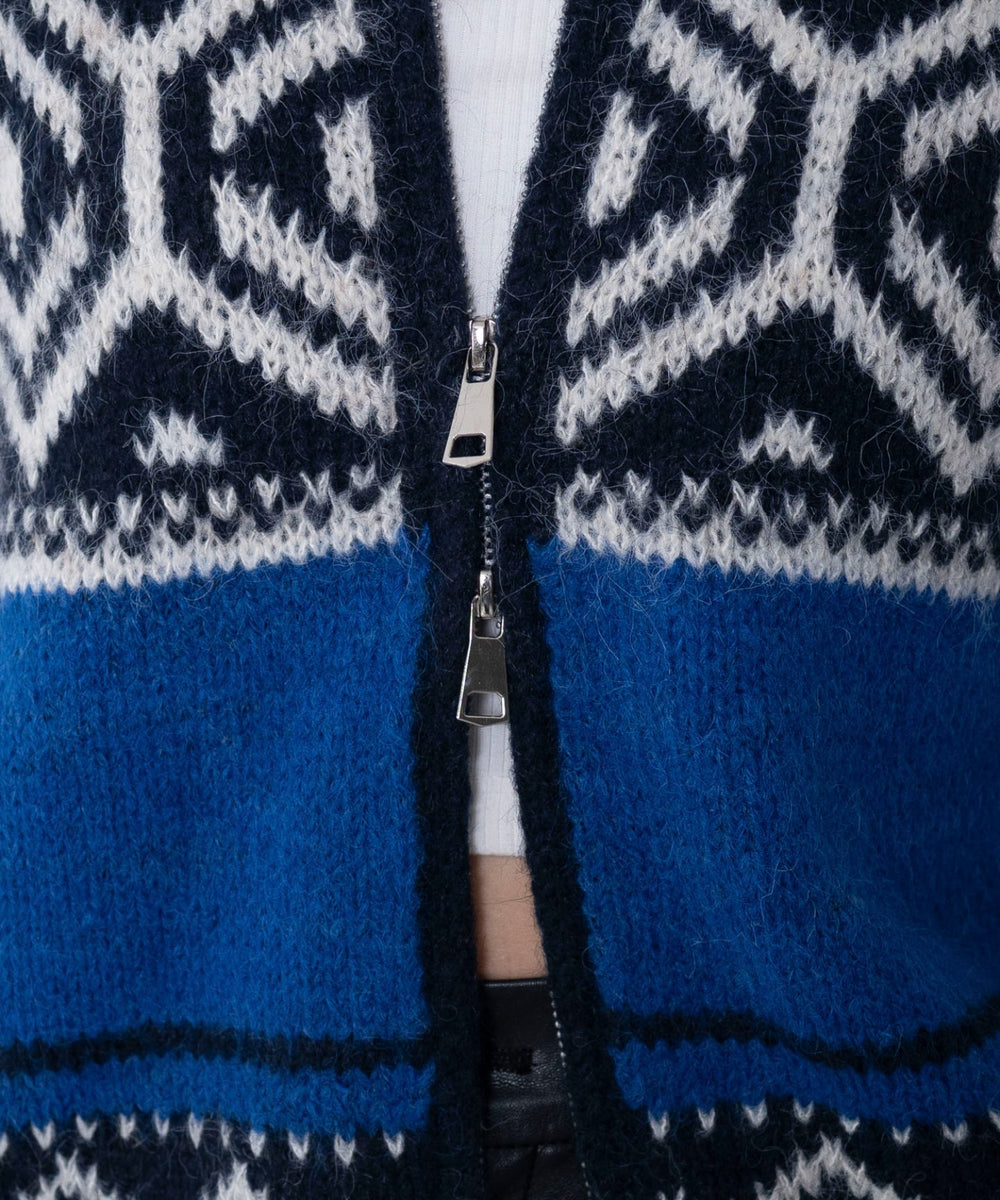 トライバル柄カウチンジップニット