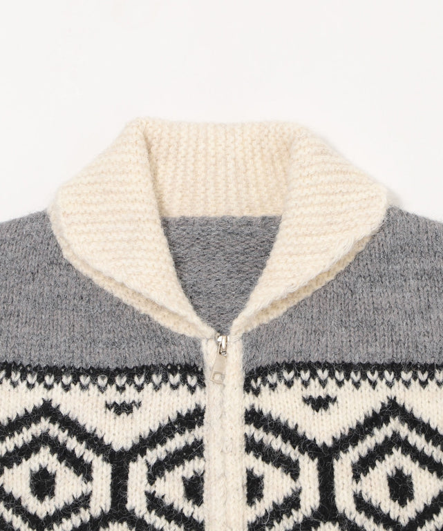 トライバル柄カウチンジップニット