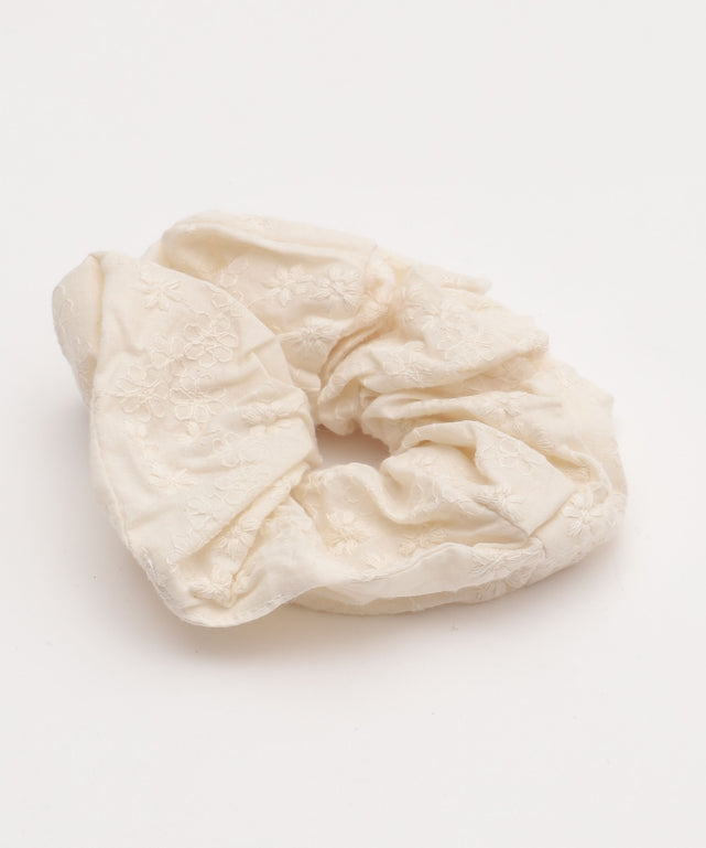 ホワイトアイボリー