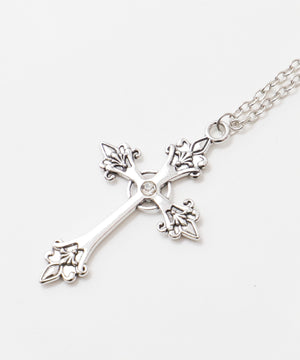 Lクロスモチーフロングチェーンネックレス