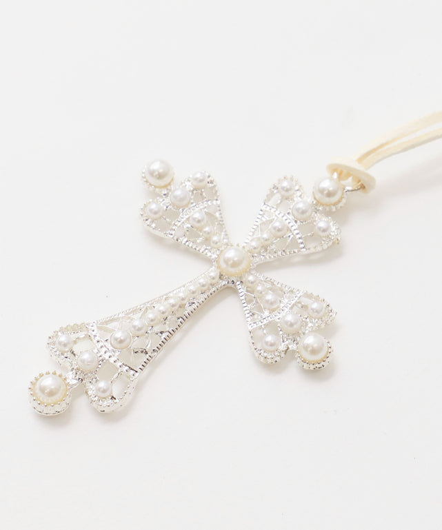 Lパールクロスコードネックレス