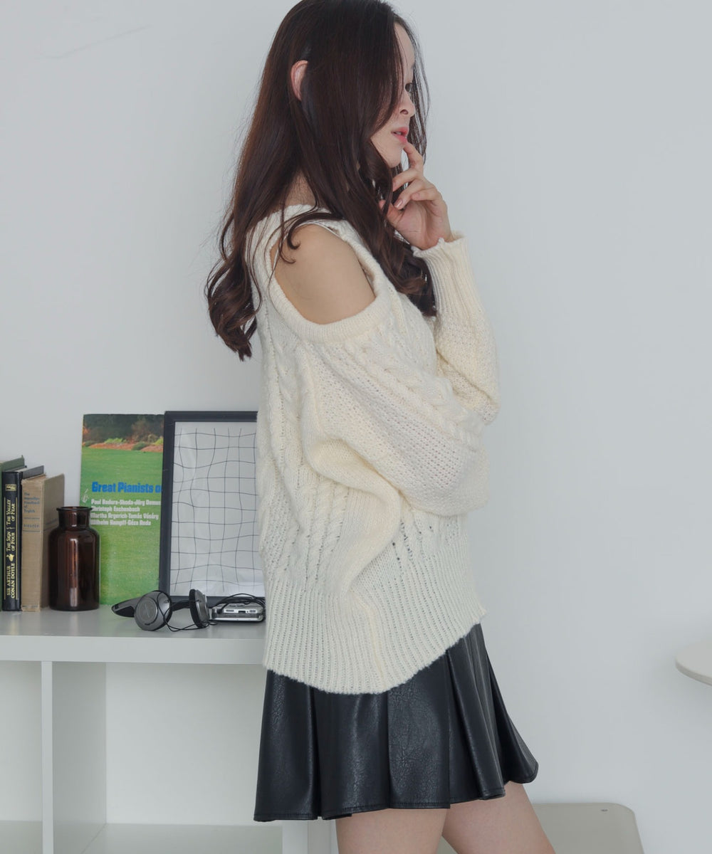 ホワイトアイボリー　モデル：163cm F着用