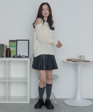 ホワイトアイボリー　モデル：163cm F着用