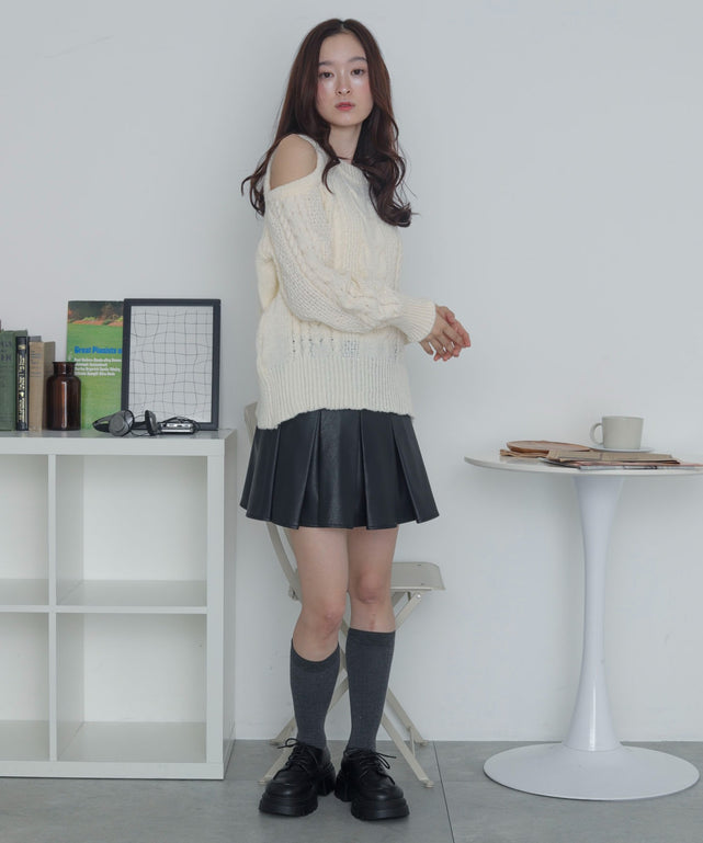 ホワイトアイボリー　モデル：163cm F着用