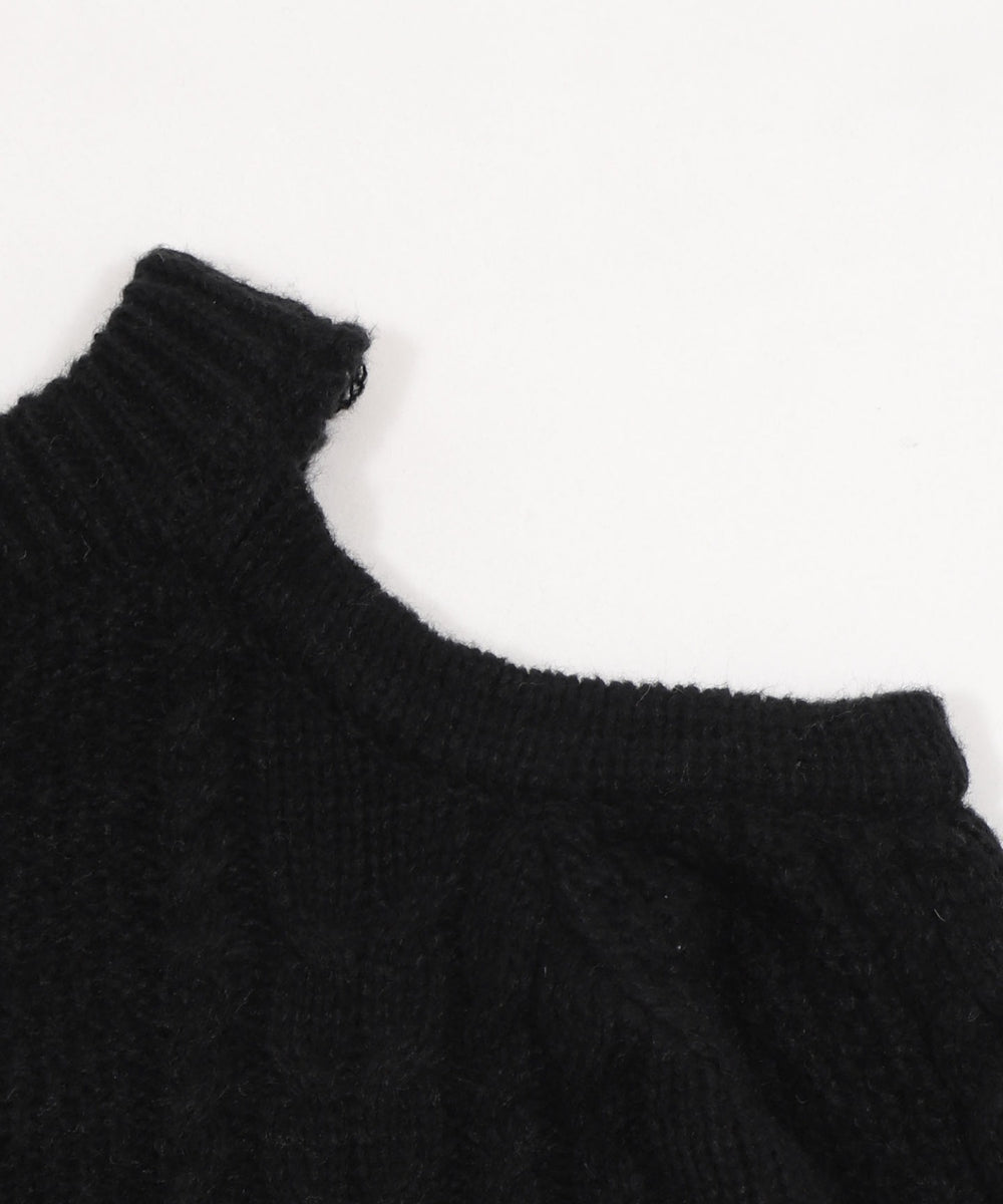 ショルダーケーブルニット