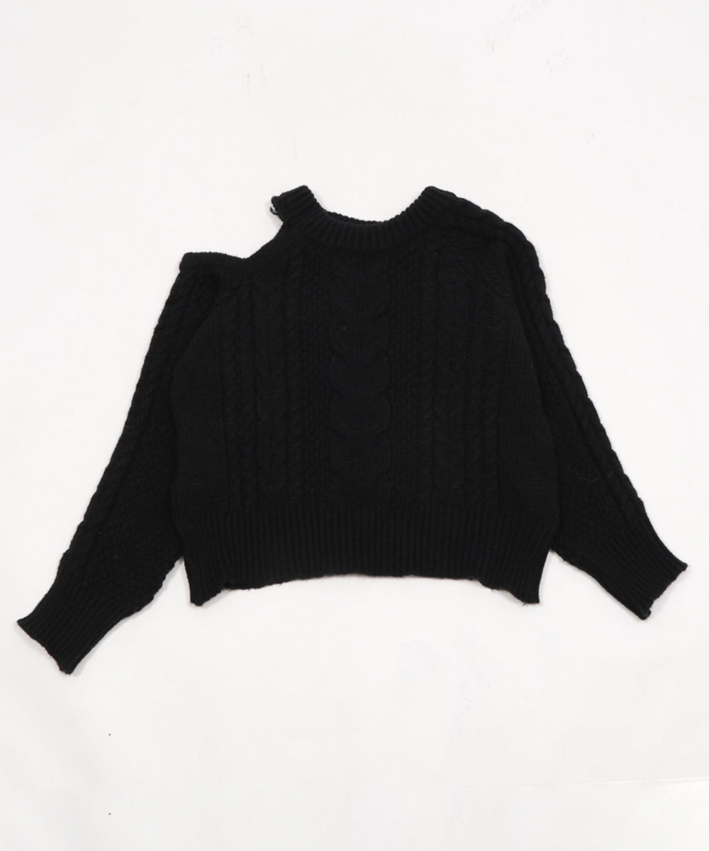 ショルダーケーブルニット