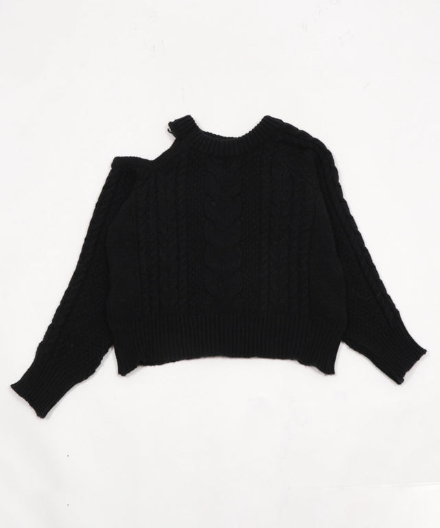 ショルダーケーブルニット