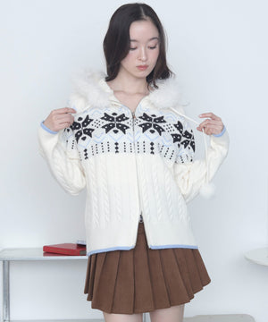 ホワイトアイボリー　モデル：163cm F着用