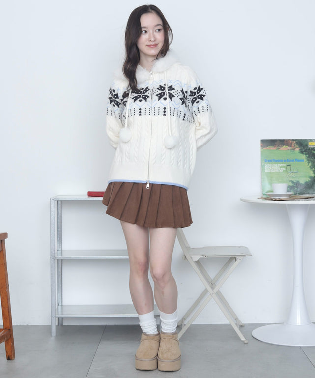 ホワイトアイボリー　モデル：163cm F着用