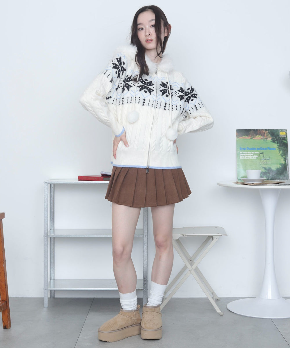 ホワイトアイボリー　モデル：163cm F着用