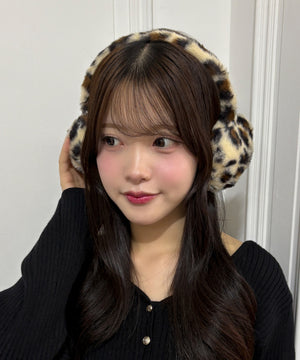 ベージュ