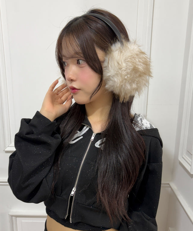 ベージュ