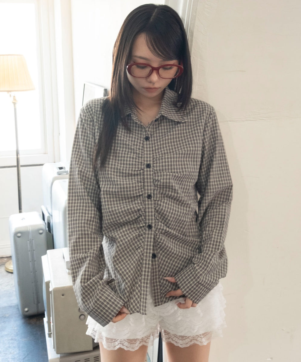 ベージュ　モデル：159cm F着用