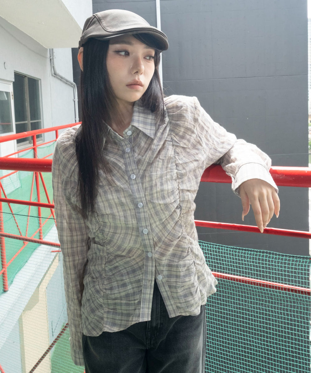 ベージュ　モデル：159cm F着用