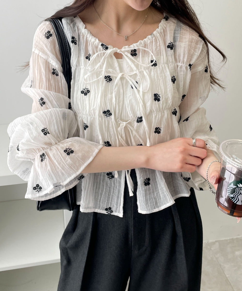 ホワイト　モデル：160cm F着用