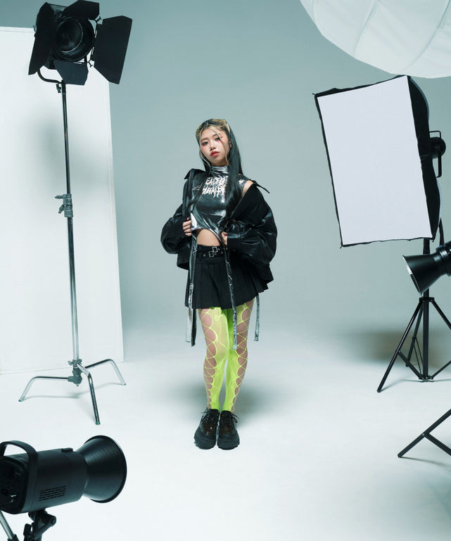 シルバートップスカーゴパンツセット