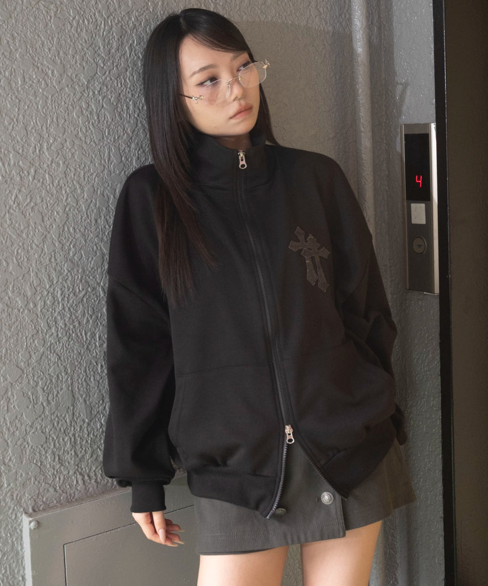 ブラック　モデル：159cm F着用