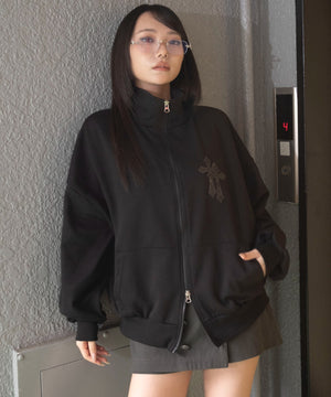 ブラック　モデル：159cm F着用