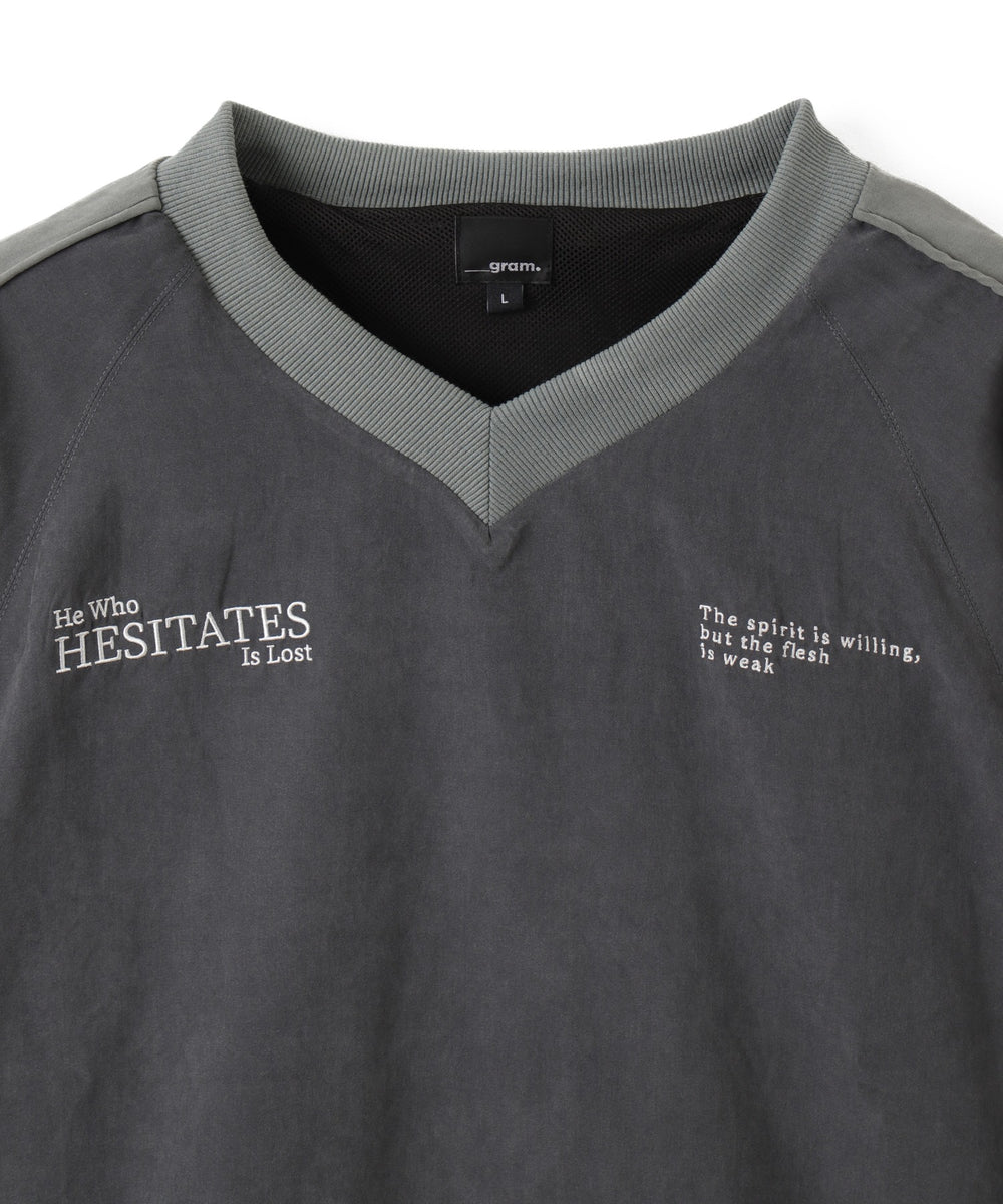 ミリタリーVネックラインプルオーバー