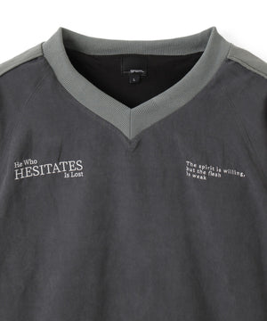 ミリタリーVネックラインプルオーバー