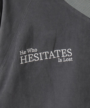 ミリタリーVネックラインプルオーバー