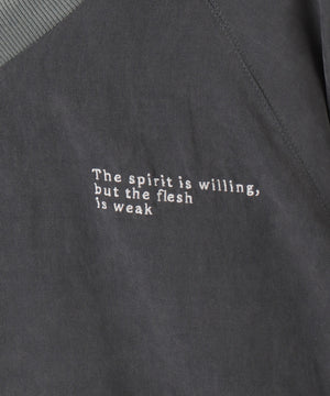 ミリタリーVネックラインプルオーバー