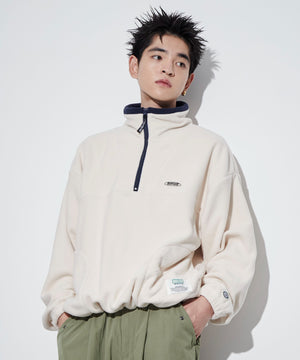 ホワイトアイボリー　モデル：180㎝　L着用