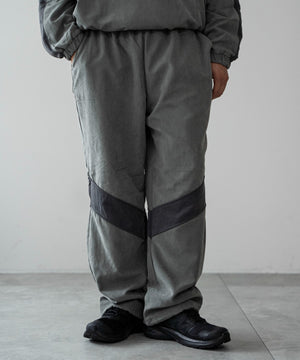 カーキ　モデル：178㎝　L着用