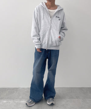 オフホワイト モデル：175cm L着用