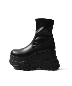 厚底ボリュームスニーカーソールショートブーツ