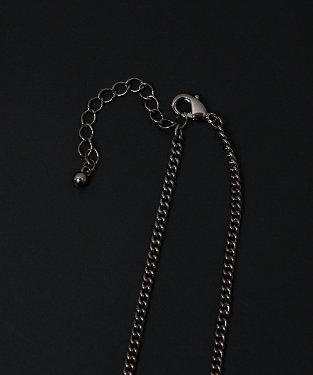 Mモチーフネックレス