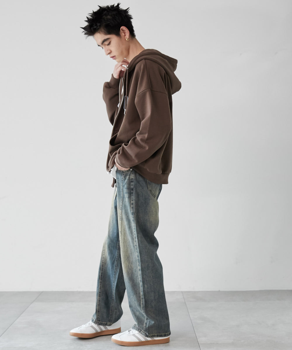 デニム淡加工 モデル：180cm L着用