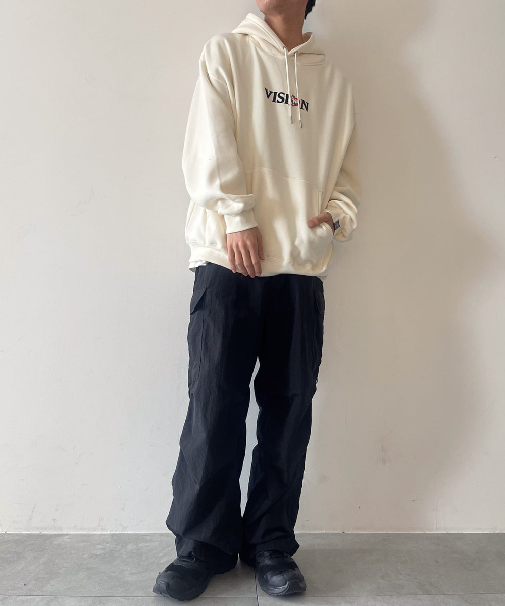 ホワイトアイボリー モデル：175cm L着用