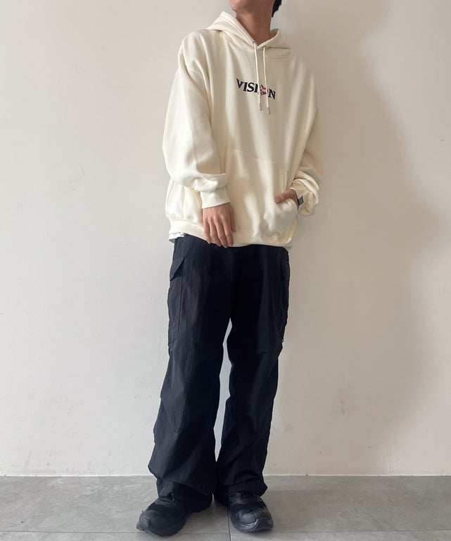 ホワイトアイボリー モデル：175cm L着用