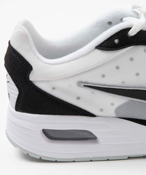 NIKE　AIR　MAX　SOLO