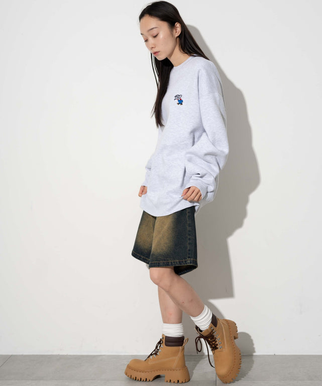 アッシュグレー モデル：161cm L着用