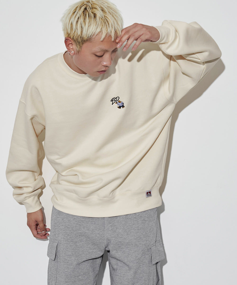 オフホワイト モデル：178cm L着用