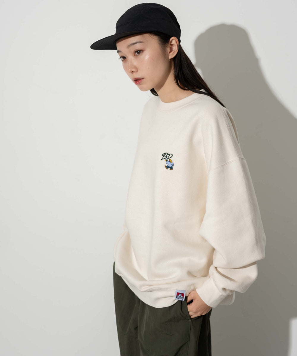 オフホワイト モデル：161cm L着用