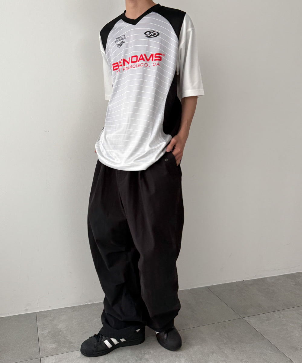 ホワイト モデル：175cm L着用