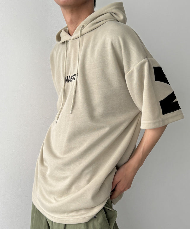 ベージュ モデル：175cm L着用