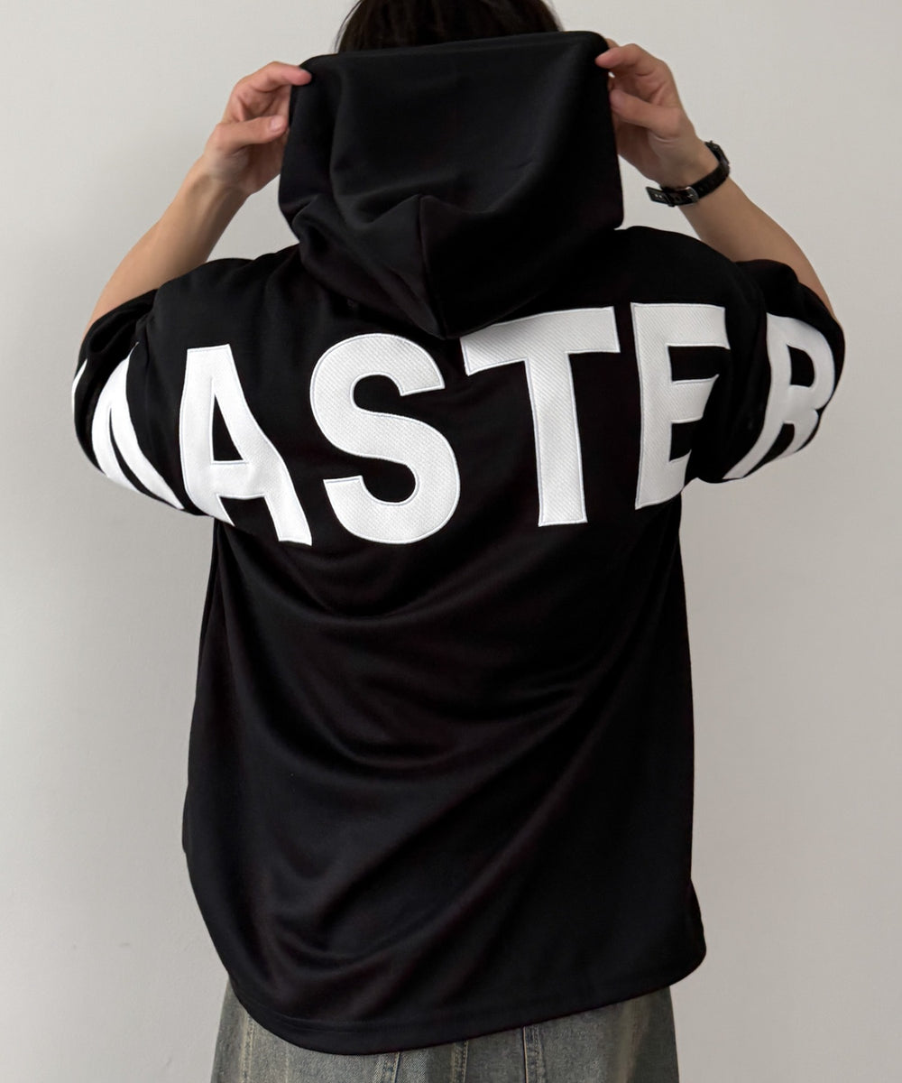 ブラック モデル：175cm L着用