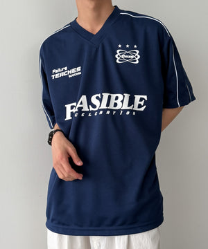 ネイビー モデル：175cm L着用