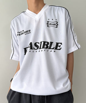 ホワイト モデル：175cm L着用