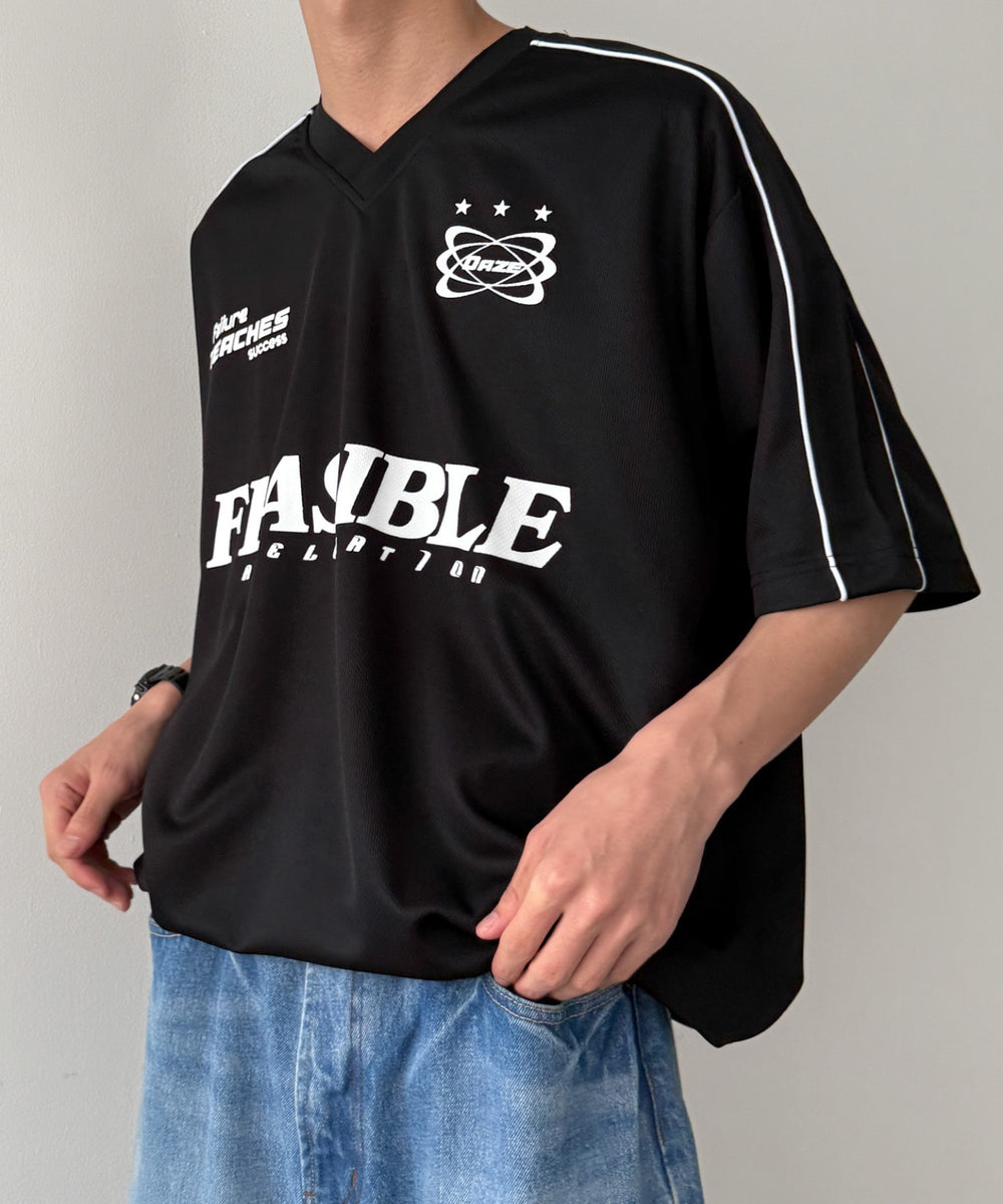 ブラック モデル：175cm L着用