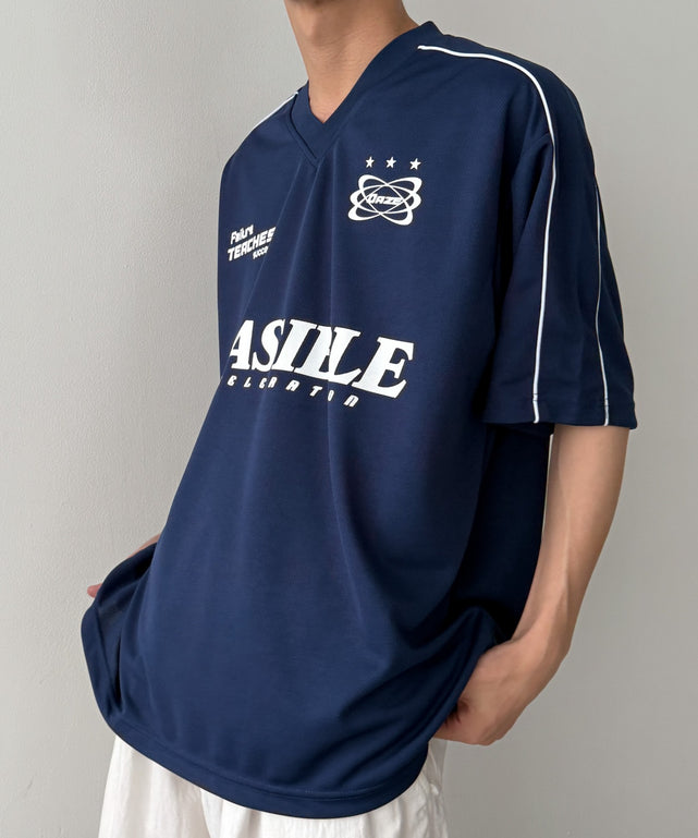 ネイビー モデル：175cm L着用