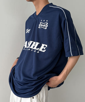 ネイビー モデル：175cm L着用