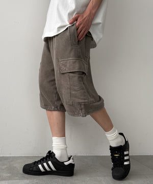 カーキ モデル：175cm L着用