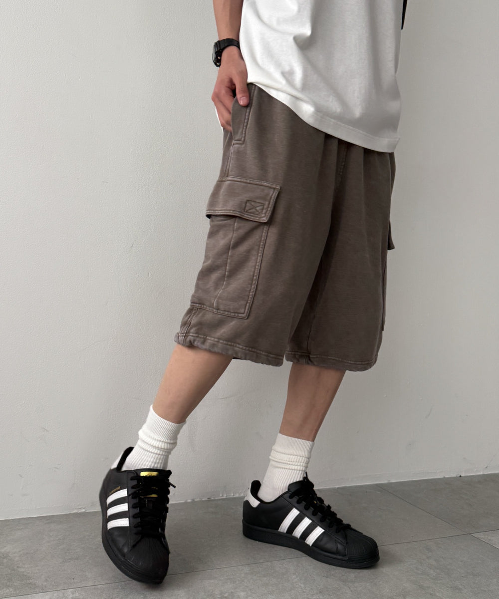 カーキ モデル：175cm L着用