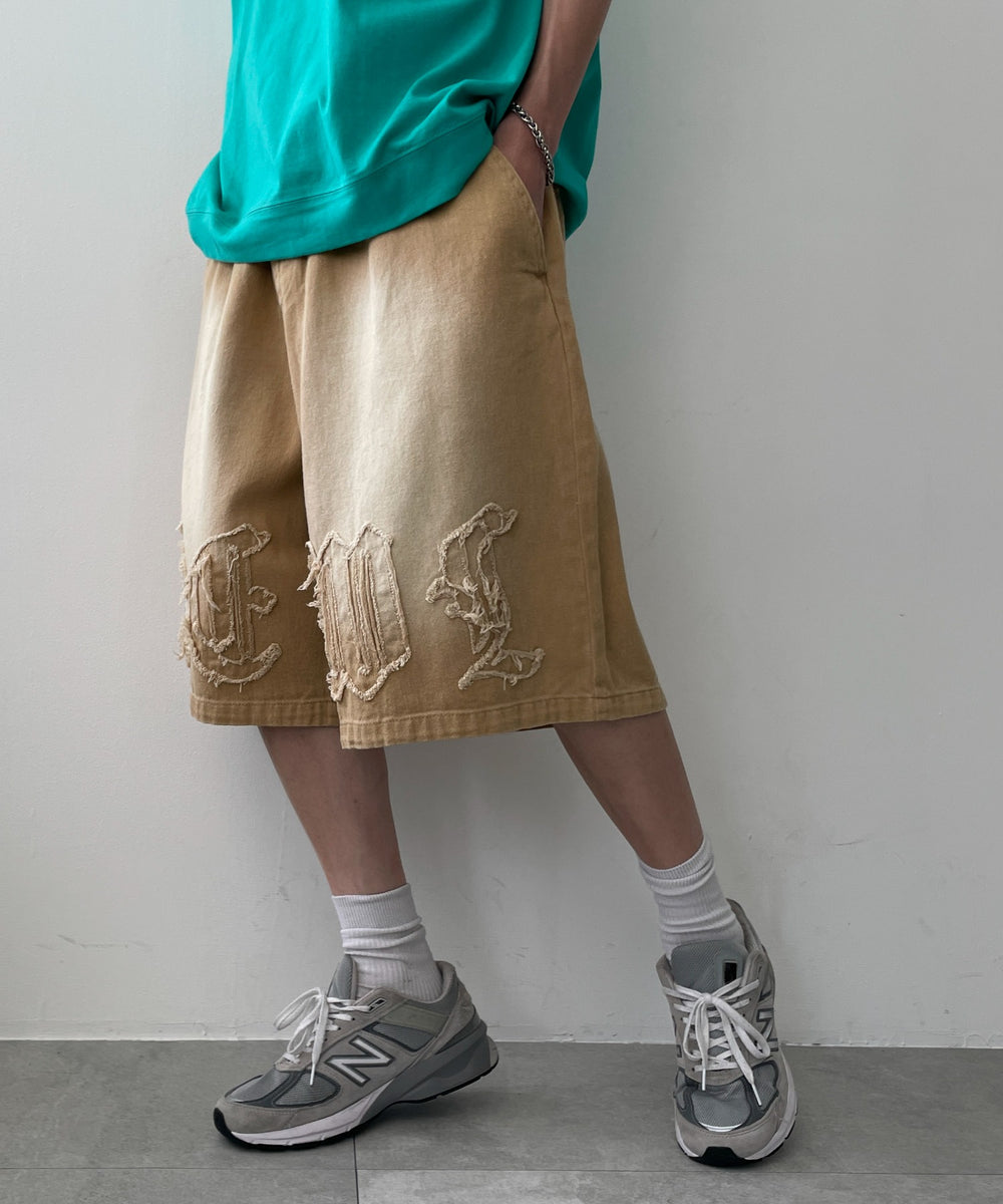 ベージュ モデル：175cm L着用