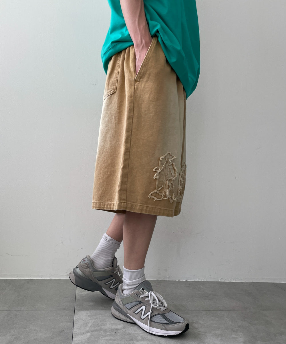 ベージュ モデル：175cm L着用